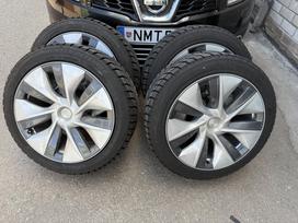 Tesla Model Y Originalus 2022m, lengvojo