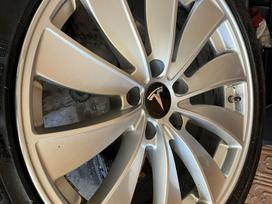 TESLA, lengvojo lydinio, R18