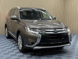 Mitsubishi Outlander, 2.3 l., off-road / crossover