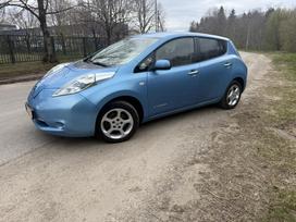 Nissan Leaf, hatchback
