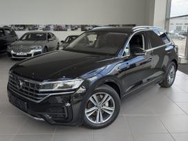 Volkswagen Touareg, 3.0 l., Внедорожник / Кроссовер