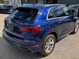 Audi Q3, 2.0 l., off-road / crossover