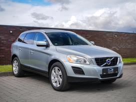 Volvo XC60, 2.4 l., off-road / crossover