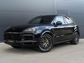 Porsche Cayenne, 3.0 l., off-road / crossover