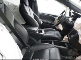 Tesla Model X dalimis. Jau pakeliui i Lietuva