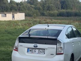 Toyota Prius, Хэтчбек