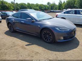 Tesla Model S, hatchback