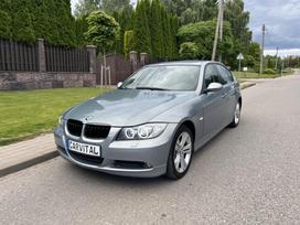 BMW 320, 2.0 l., saloon / sedan