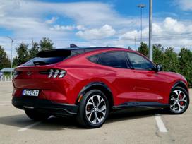 Ford Mustang Mach-E, 76 kWh, off-road / crossover