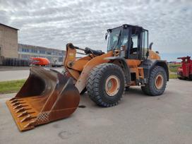 Case 821F, фронтальные погрузчики