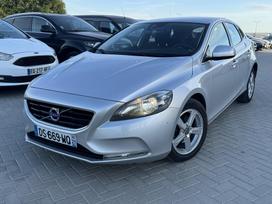 Volvo V40, 1.6 l., hatchback