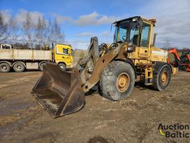 Volvo L 90 C, frontaliniai krautuvai
