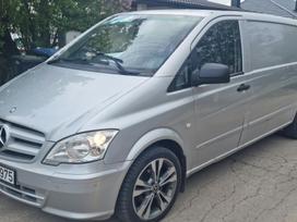 Mercedes-Benz Vito, 2.1 l., Грузовые микроавтобусы