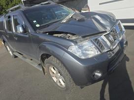 Nissan Navara, 2.5 l., off-road / crossover