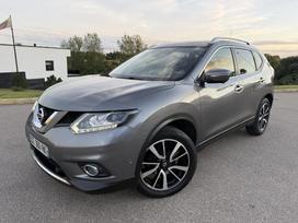 Nissan X-Trail, 1.6 l., off-road / crossover