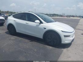Tesla Model Y, off-road / crossover