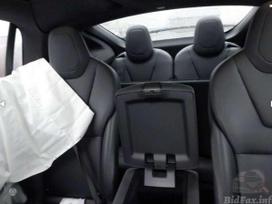 Tesla Model X dalimis. Jau pakeliui i Lietuva