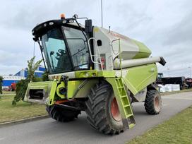 Claas Tucano 320, kombainai