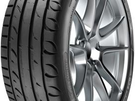 Taurus UHP, summer 225/45 R17