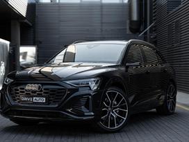 Audi Q8 e-tron, off-road / crossover