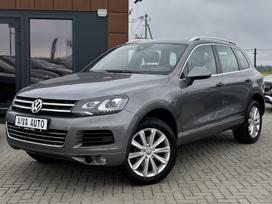 Volkswagen Touareg, 3.0 l., off-road / crossover