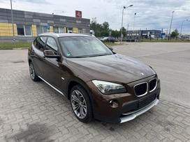 BMW X1, 2.0 l., off-road / crossover