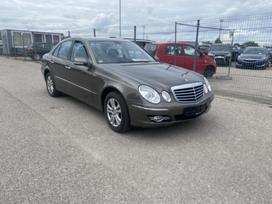 Mercedes-Benz E220, 2.2 l., sedanas