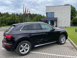 Audi Q5, 2.0 l., off-road / crossover