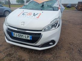 Peugeot 208 Spalvos kodas ewp