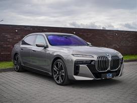 BMW 750, 3.0 l., saloon / sedan
