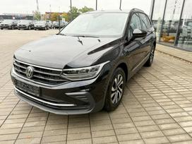 Volkswagen Tiguan, 1.5 l., Внедорожник / Кроссовер