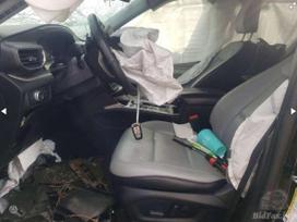 Ford Explorer dalimis. Automobilis jau