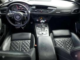 Audi S6 dalimis. Plaukiantis galima