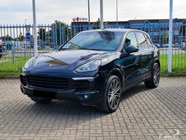 Porsche Cayenne, 3.0 l., off-road / crossover