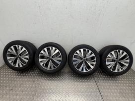 Audi Q4 e-tron, lengvojo lydinio, R19