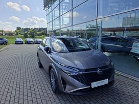 Nissan Qashqai, 1.3 l., off-road / crossover
