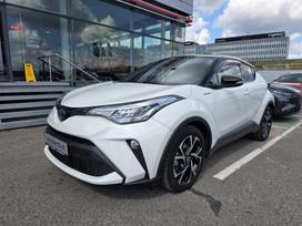 Toyota C-HR, 2.0 l., off-road / crossover