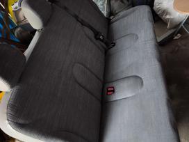 Opel Vivaro 220 eu idealios būklės galinė vidurine sėdynė pilnai atverčiam