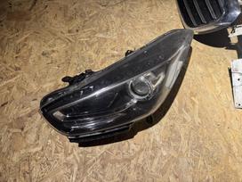 Hyundai i40 žibintai