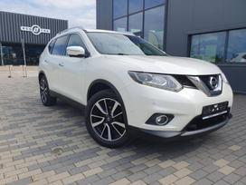 Nissan X-Trail, 1.6 l., off-road / crossover