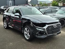 Audi Q5, 2.0 l., off-road / crossover