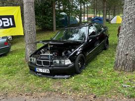 BMW 325, 2.5 l., Седан