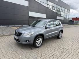 Volkswagen Tiguan, 2.0 l., off-road / crossover