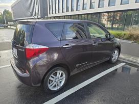 Toyota Verso-S, 1.3 l., Минивэн