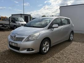 Toyota Verso, 2.0 l., mpv / minivan