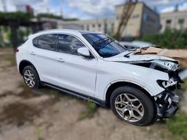 Alfa Romeo Stelvio dalimis. Dalimis