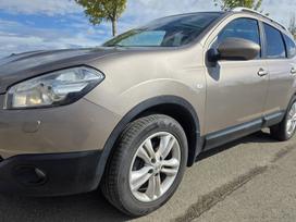 Nissan Qashqai+2, 1.5 l., off-road / crossover