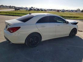 Mercedes-Benz CLA250, 2.0 l., saloon / sedan