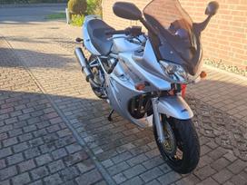 Suzuki GSF (Bandit) 1200cc, ielas motocikls