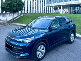 Volkswagen Tiguan, 1.5 l., off-road / crossover